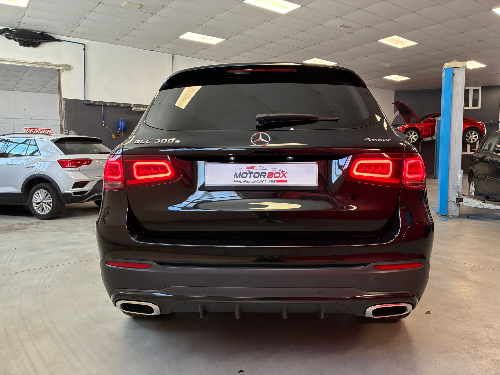 MERCEDES BENZ GLC 300e AMG