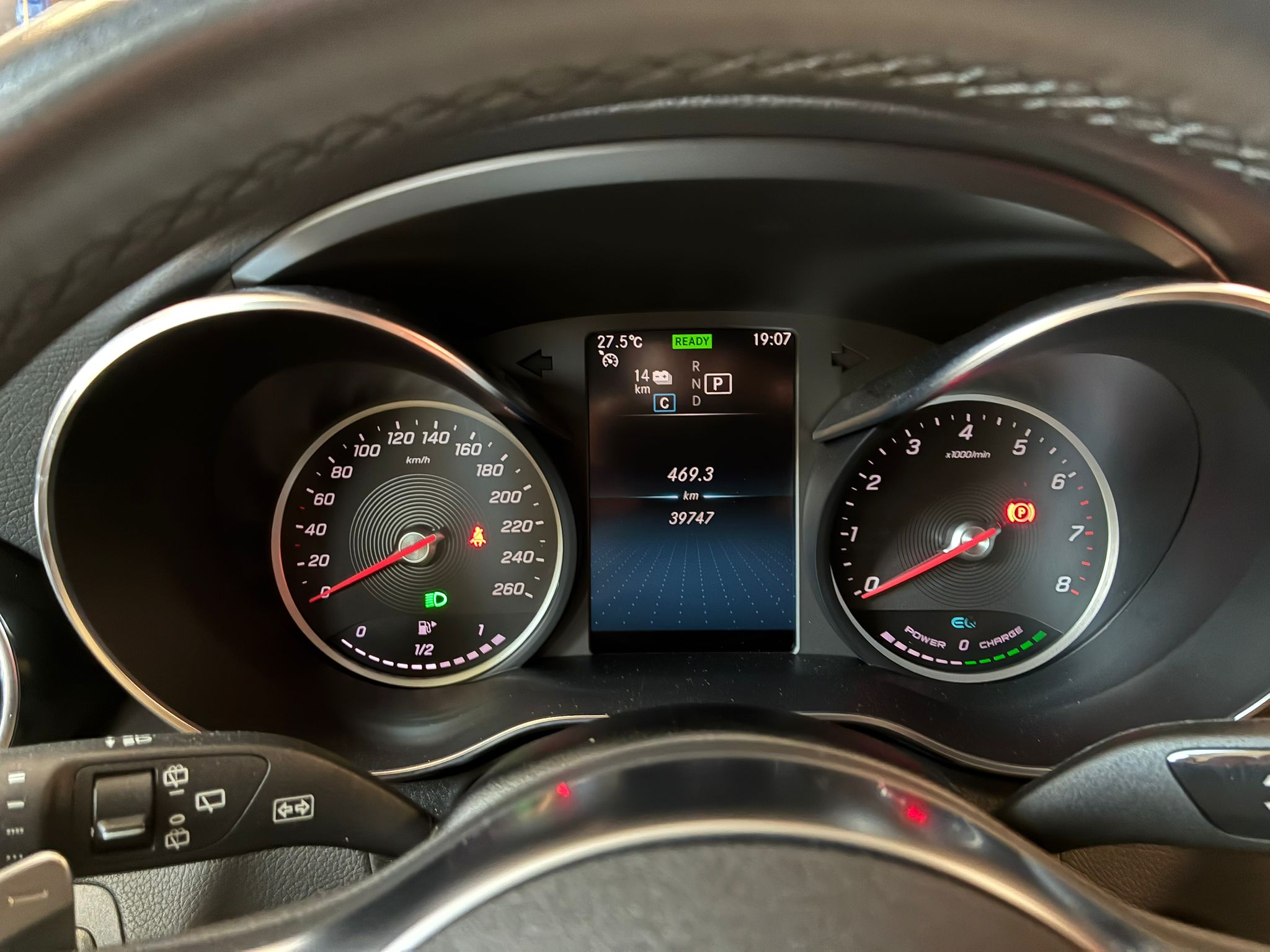 MERCEDES BENZ GLC 300e AMG