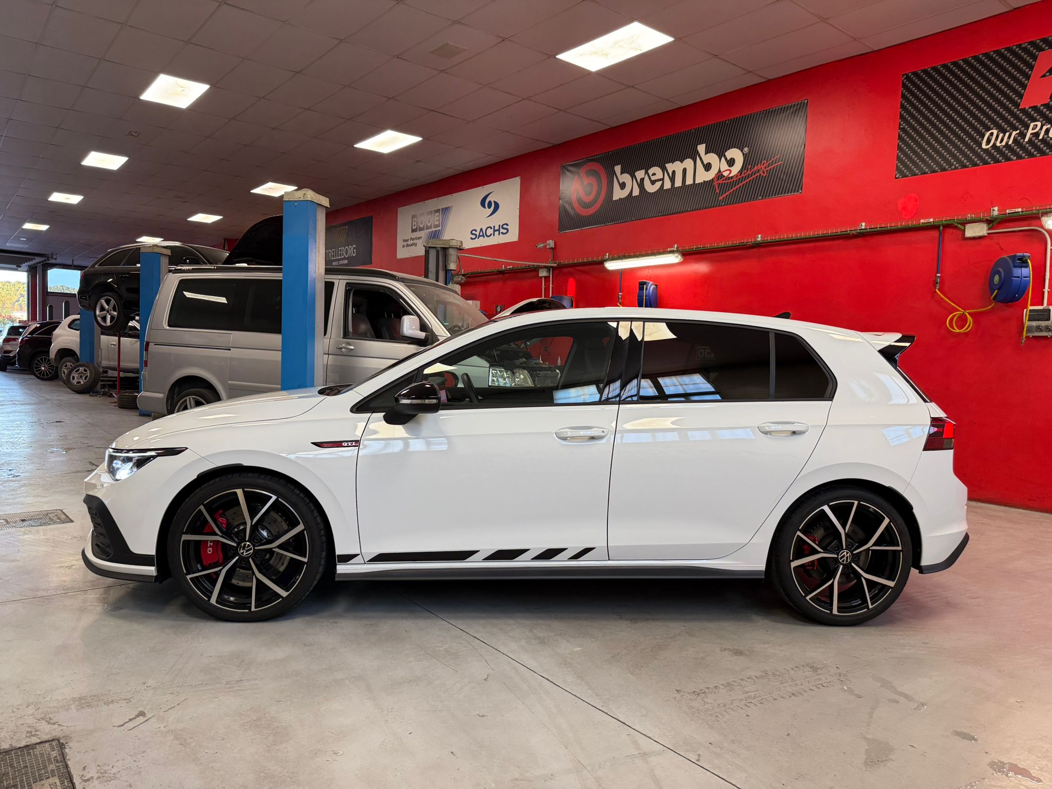 VOLKSWAGEN GOLFVIII GTI CLUB SPORT