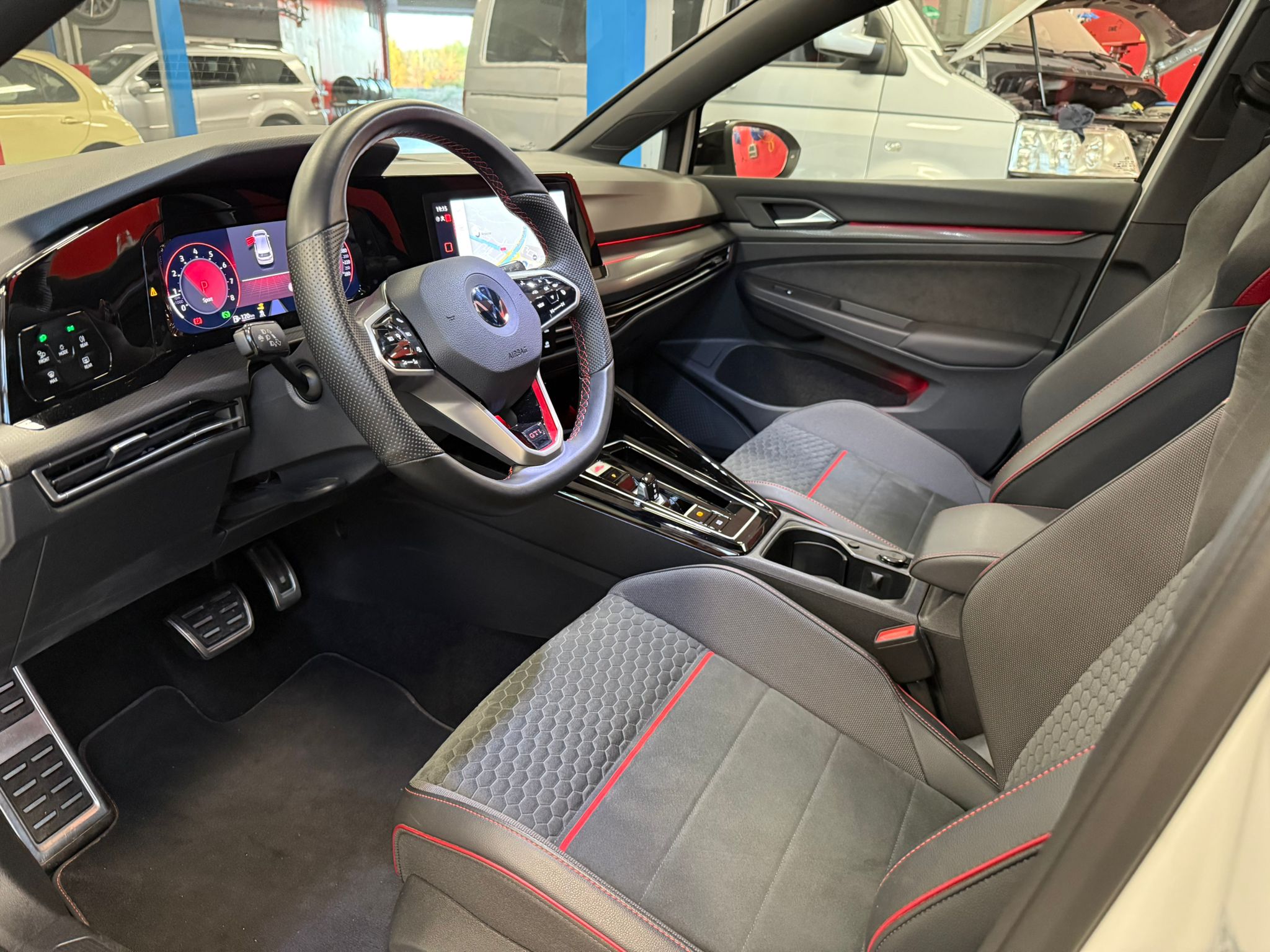 VOLKSWAGEN GOLFVIII GTI CLUB SPORT