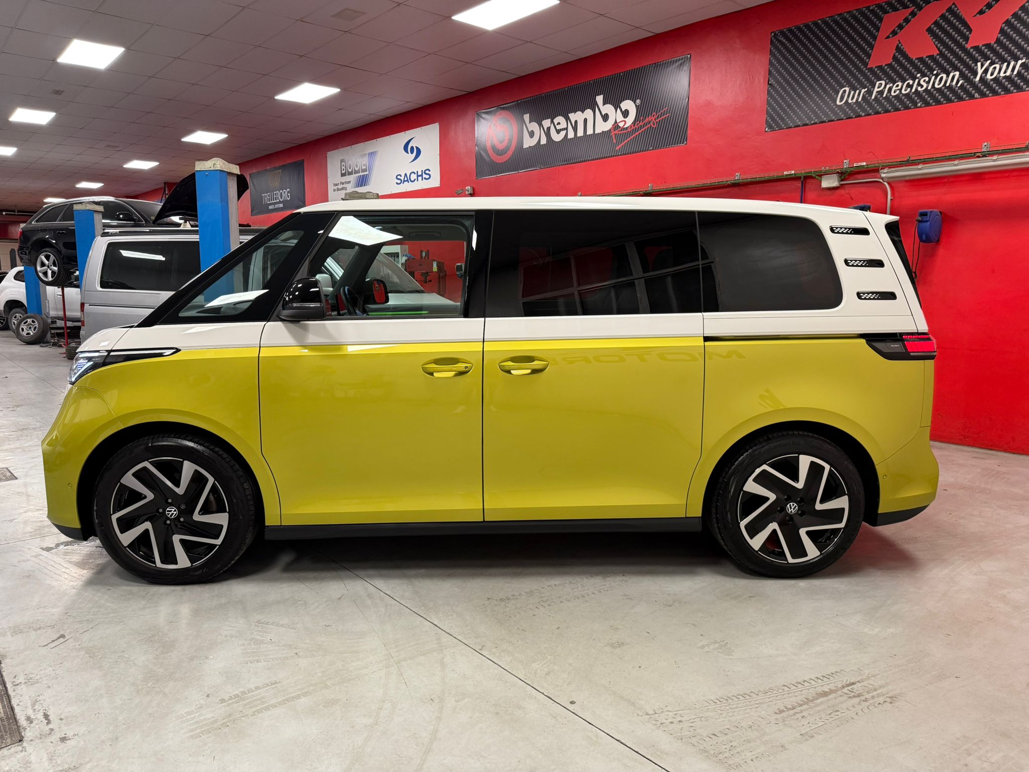 VW ID.BUZZ PRO