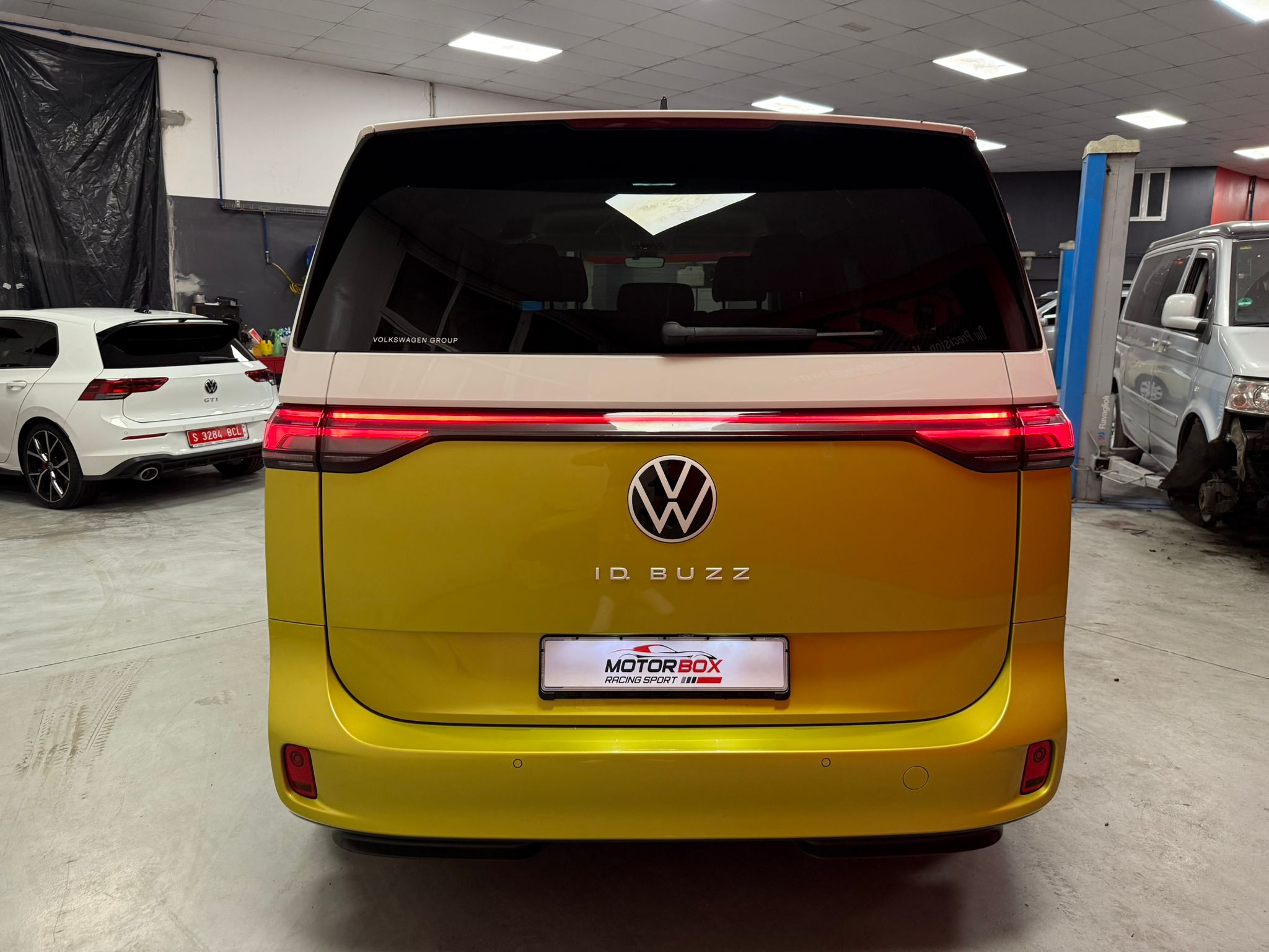 VW ID.BUZZ PRO