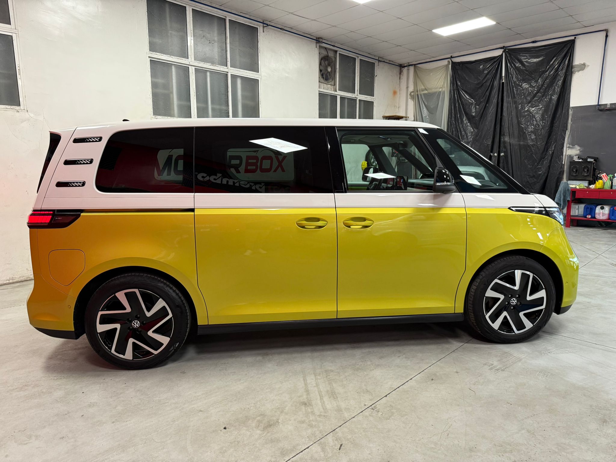 VW ID.BUZZ PRO