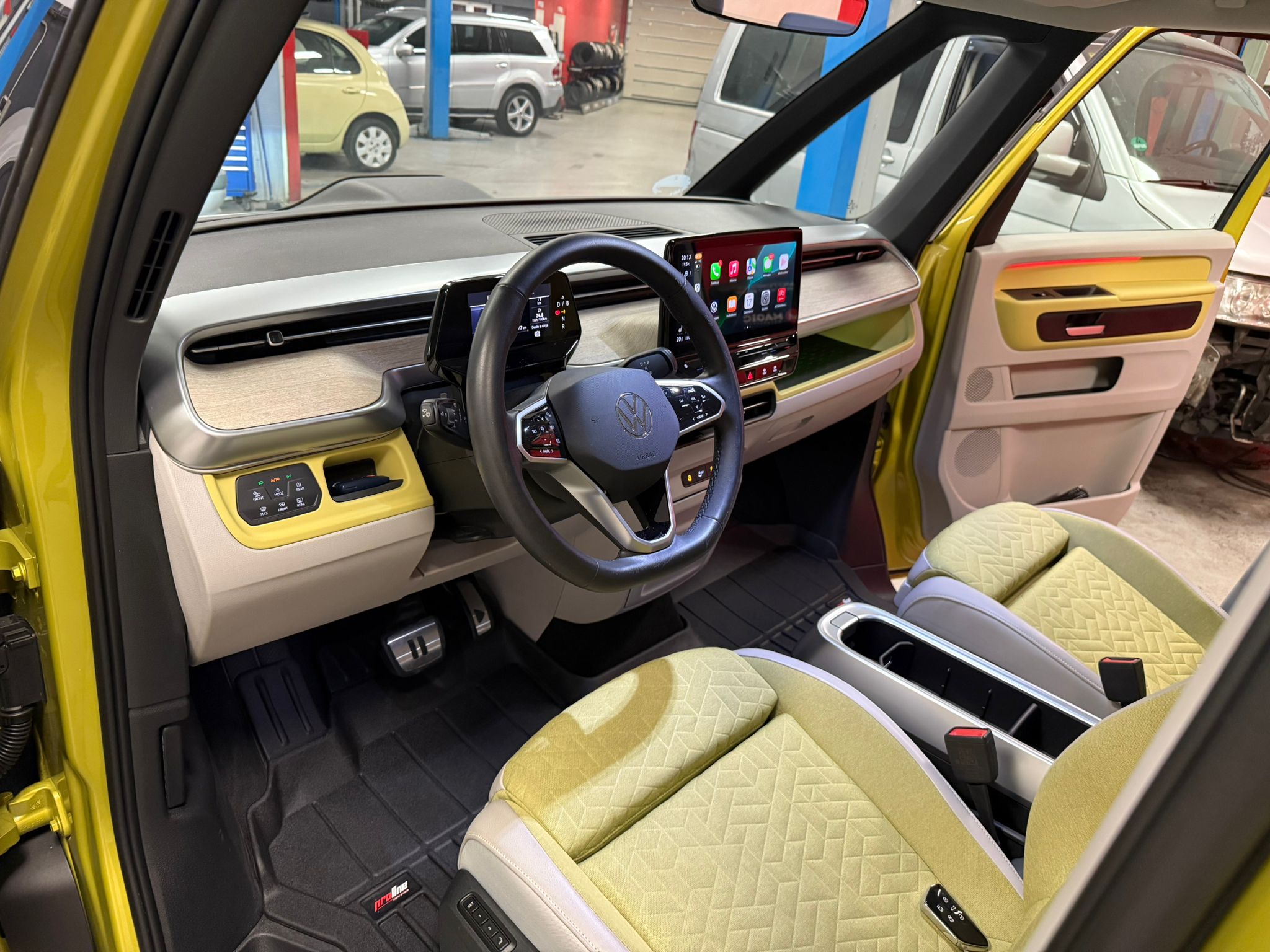 VW ID.BUZZ PRO