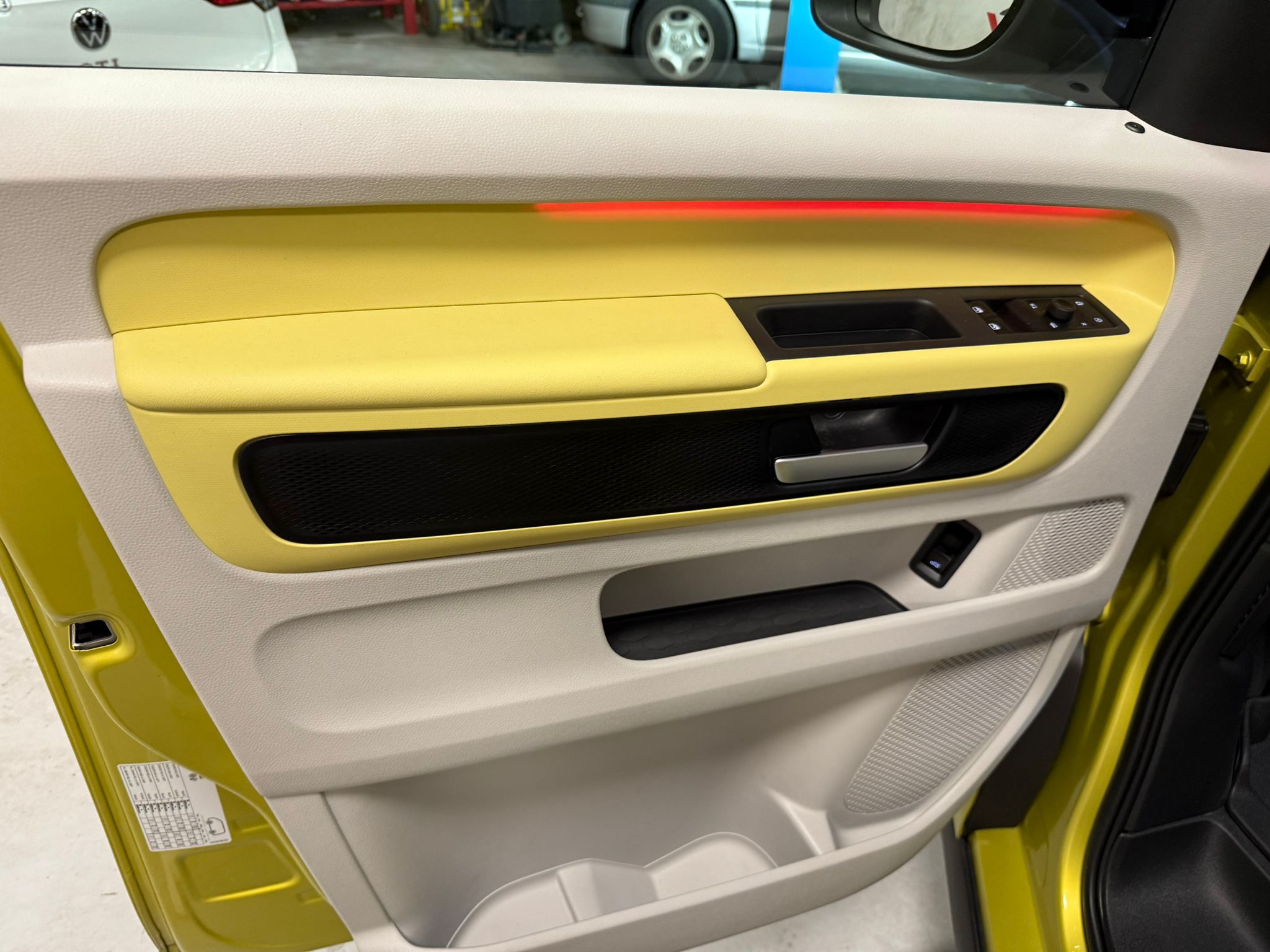VW ID.BUZZ PRO