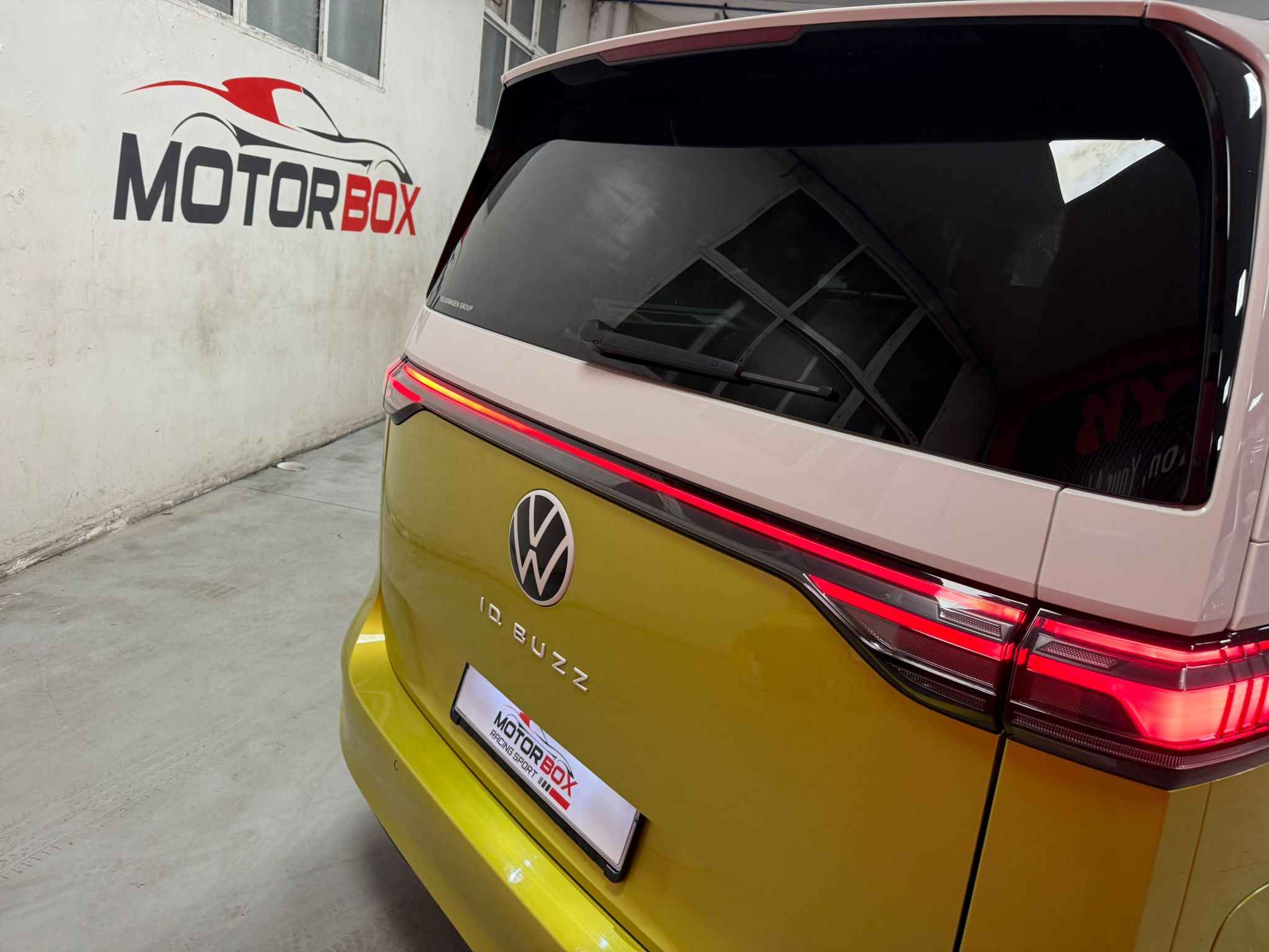 VW ID.BUZZ PRO